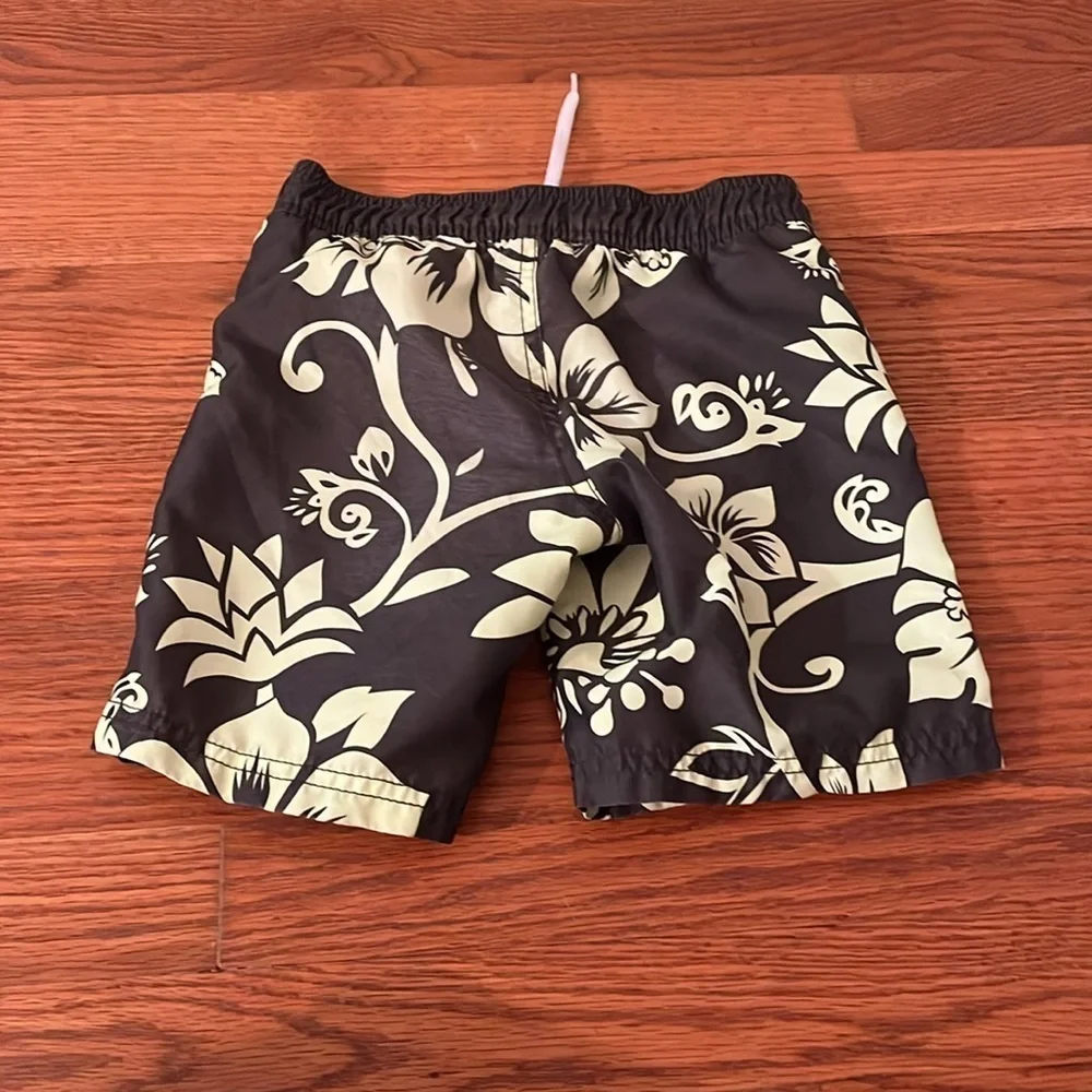Old Navy Kid’s Green Swim Trunks Size 3T